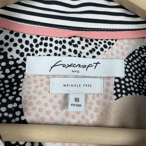 Foxcroft Shirt Womens Size 18 Pink Black Dot Print Wrinkle Free Button Front - Picture 4 of 9